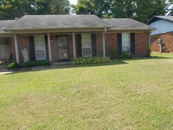 Pre-foreclosure in  BOWDOIN DR Memphis, TN 38127