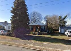 Pre-foreclosure in  HOLLY LN Elizabethton, TN 37643