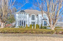 Pre-foreclosure in  GARDEN OAK CV Memphis, TN 38120