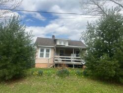 Pre-foreclosure in  BURDEN RD NE Alliance, OH 44601