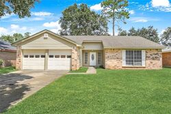 Pre-foreclosure in  QUEEN ANNE DR Slidell, LA 70460