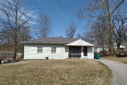 Pre-foreclosure in  DELLWOOD CT Saint Louis, MO 63136