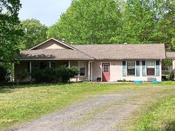 Pre-foreclosure in  TOWER HILL LN Lonoke, AR 72086