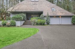 Pre-foreclosure in  SW DOSCH PARK LN Portland, OR 97239