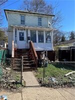 Pre-foreclosure in  LARTER AVE Newburgh, NY 12550