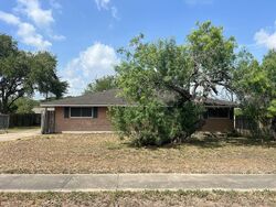 Pre-foreclosure in  FOREST HILL LN Corpus Christi, TX 78410