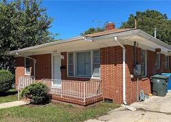 Pre-foreclosure in  W MONROE ST Salisbury, NC 28144