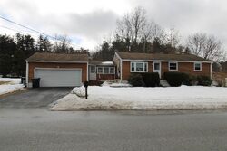 Pre-foreclosure in  CAMBRIDGE RD Nashua, NH 03062