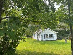 Pre-foreclosure in  WARREN ST Laconia, NH 03246