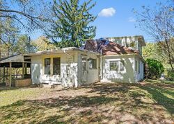 Pre-foreclosure in  MOUNT HOPE RD Okemos, MI 48864