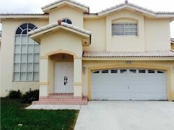 Pre-foreclosure in  SW 157TH CT Miami, FL 33193