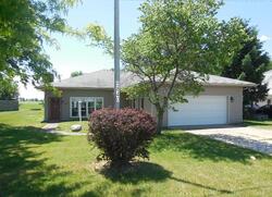 Pre-foreclosure in  CEDAR POINT RD Oregon, OH 43616