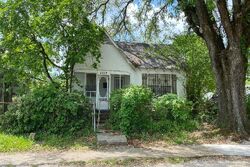 Pre-foreclosure in  GUS YOUNG AVE Baton Rouge, LA 70802