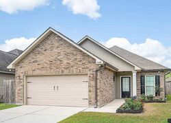 Pre-foreclosure in  ASHWOOD CT Denham Springs, LA 70726