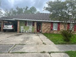 Pre-foreclosure in  INGRAM DR Baton Rouge, LA 70812