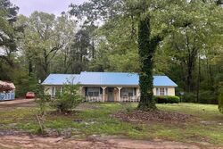 Pre-foreclosure in  HARLON RD Bastrop, LA 71220