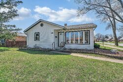 Pre-foreclosure in  MELVINA AVE Burbank, IL 60459