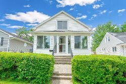 Pre-foreclosure in  N CENTER ST Crest Hill, IL 60403