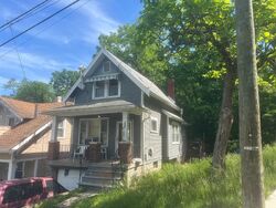Pre-foreclosure in  MCKINNEY AVE Dayton, KY 41074