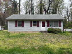 Pre-foreclosure in  E BRADYS LN Dover, DE 19901