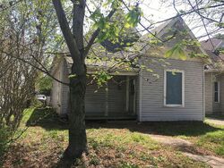 Pre-foreclosure in  E RAYMOND ST Indianapolis, IN 46225