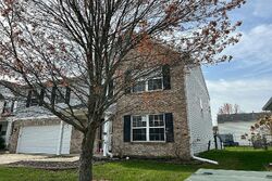 Pre-foreclosure in  ENNIS WAY Indianapolis, IN 46237