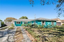 Pre-foreclosure in  HIGHLAND DR SW Vero Beach, FL 32962