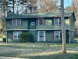 Pre-foreclosure in  EDENFIELD DR Lithonia, GA 30058