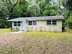 Pre-foreclosure in  W LOCKPORT LN Dunnellon, FL 34434