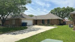 Pre-foreclosure in  N WINDING OAKS DR Wylie, TX 75098