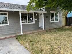 Pre-foreclosure in  MACARLEN WAY Sacramento, CA 95815