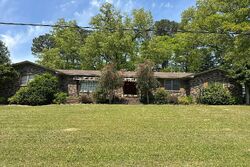 Pre-foreclosure in  7TH ST SW Attalla, AL 35954