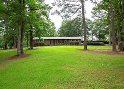 Pre-foreclosure in  RIVERSIDE DR Childersburg, AL 35044