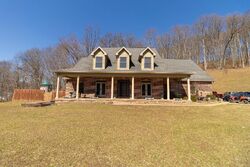 Pre-foreclosure in  KOLBE ST Morgantown, WV 26508