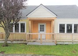 Pre-foreclosure in  M ST Hoquiam, WA 98550