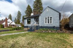 Pre-foreclosure in  S JEFFERSON ST Spokane, WA 99203