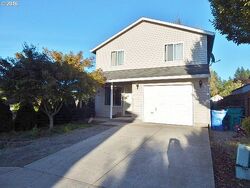 Pre-foreclosure in  NE 61ST CT Vancouver, WA 98661