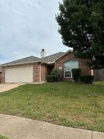  Lake Front Trl, Arlington TX