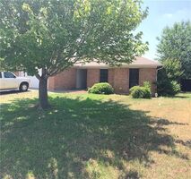 Pre-foreclosure in  BEVERLY DR Terrell, TX 75160