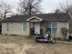 Pre-foreclosure in  ATLANTA AVE Chattanooga, TN 37421