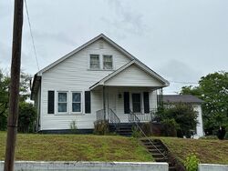  Queen Ave, Harriman TN