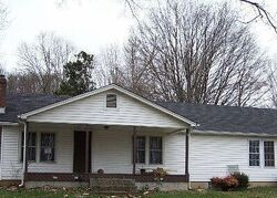 Pre-foreclosure in  WAYNE DR Knoxville, TN 37914