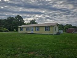  Meadowbrook Dr, Pulaski TN