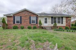 Pre-foreclosure in  OVERTON DR Clarksville, TN 37042