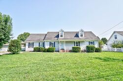 Pre-foreclosure in  E JEFFERSON PIKE Murfreesboro, TN 37130