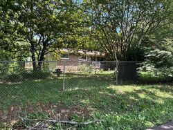 Pre-foreclosure in  RIVERSIDE RD Knoxville, TN 37914