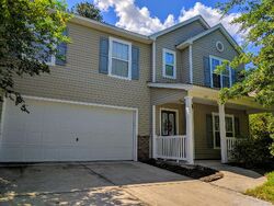 Pre-foreclosure in  PENNYROYAL WAY Beaufort, SC 29906