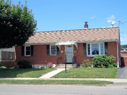 Pre-foreclosure in  E 10TH ST Berwick, PA 18603