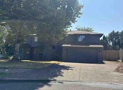 Pre-foreclosure in  SW 13TH CT Gresham, OR 97080