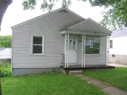 Pre-foreclosure in  PARKAMO AVE Hamilton, OH 45015